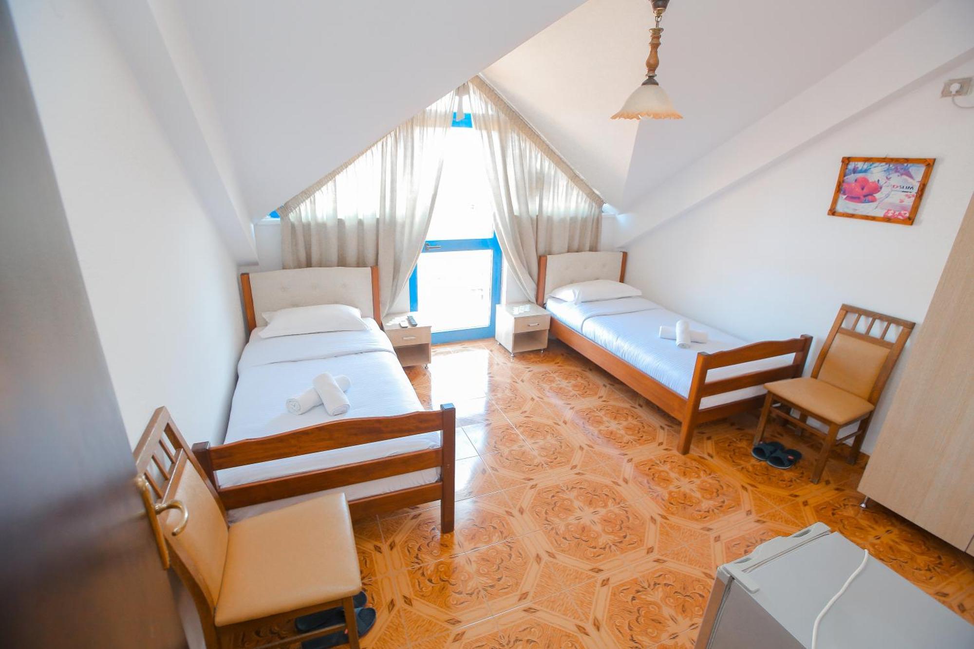 Hotel Ambasador Bahçallëk Εξωτερικό φωτογραφία