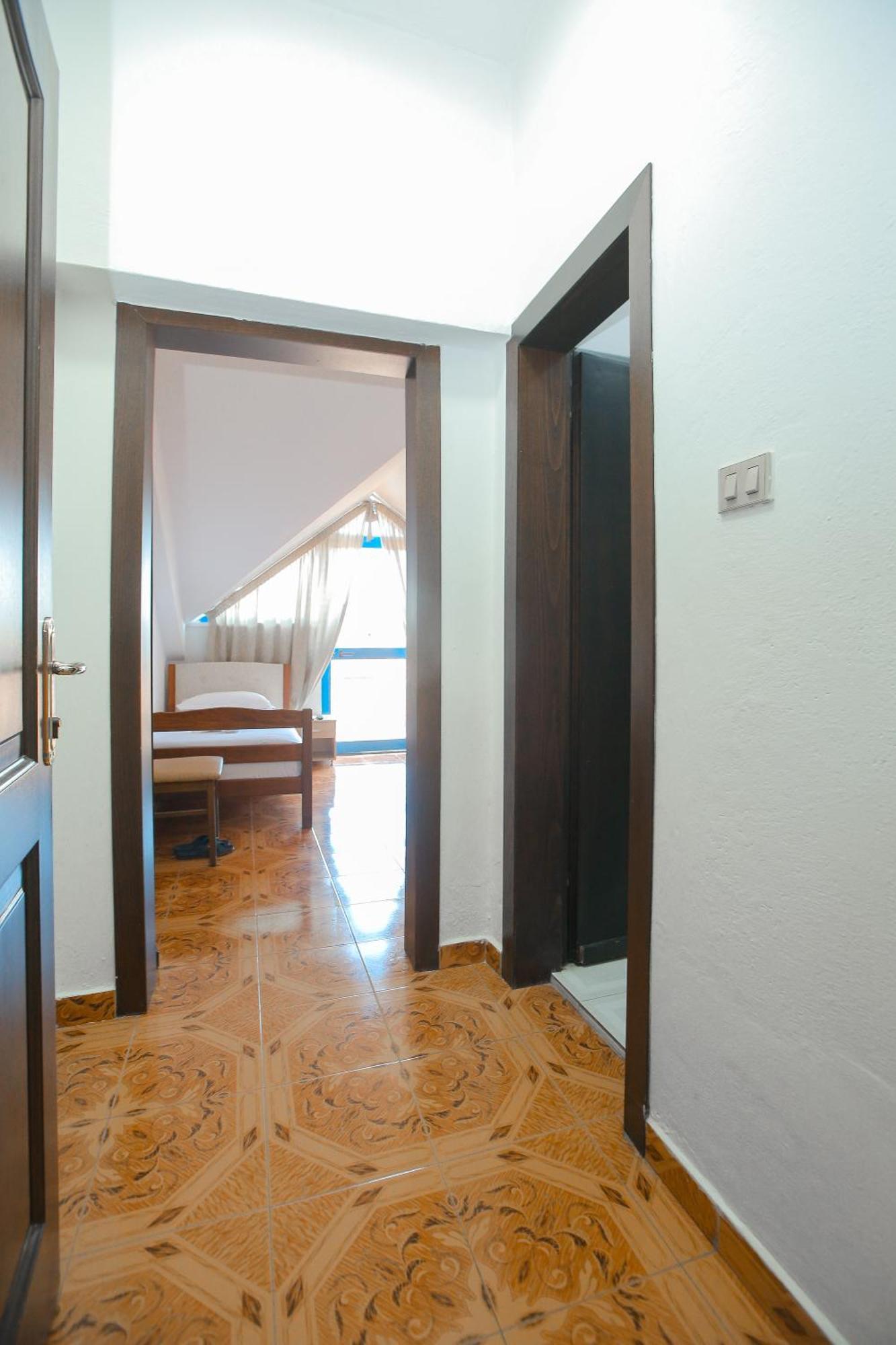 Hotel Ambasador Bahçallëk Εξωτερικό φωτογραφία
