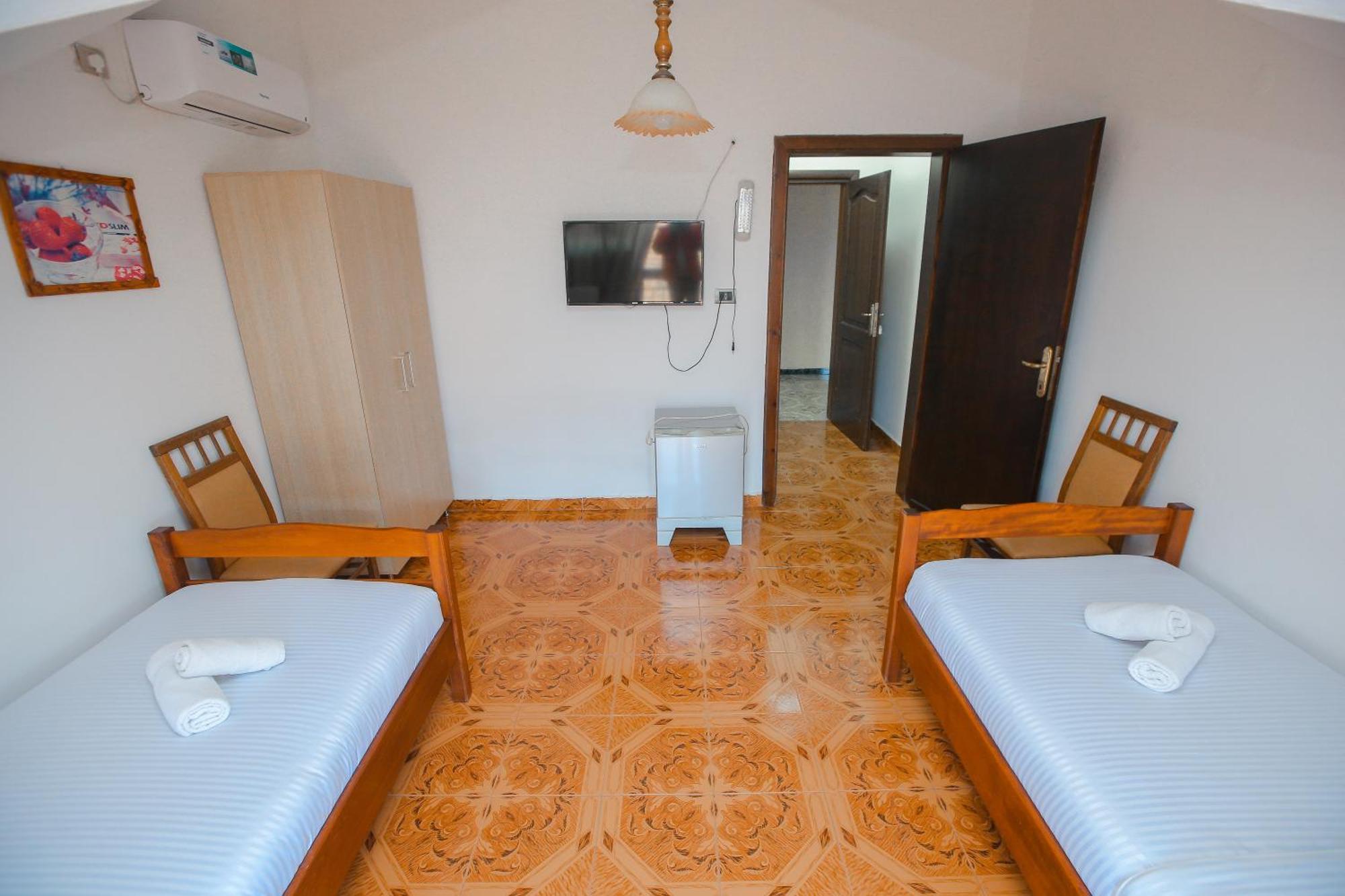 Hotel Ambasador Bahçallëk Εξωτερικό φωτογραφία