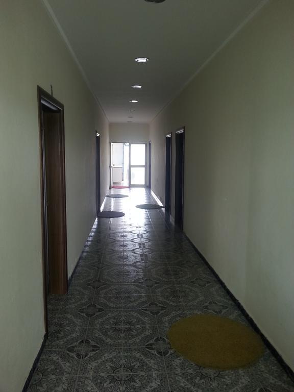 Hotel Ambasador Bahçallëk Εξωτερικό φωτογραφία