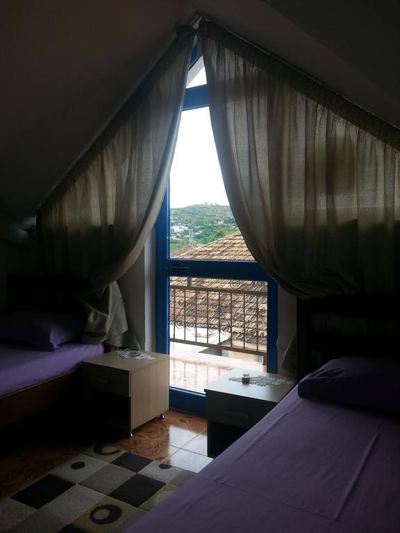 Hotel Ambasador Bahçallëk Δωμάτιο φωτογραφία